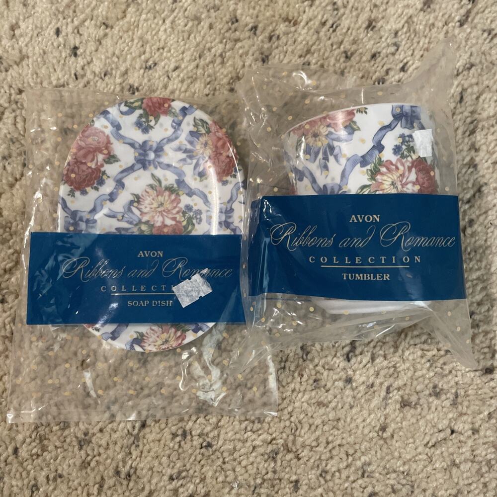 Avon Blue Ribbons And Romance, Collection Soap Dish & Tumbler Floral Cottagecore
